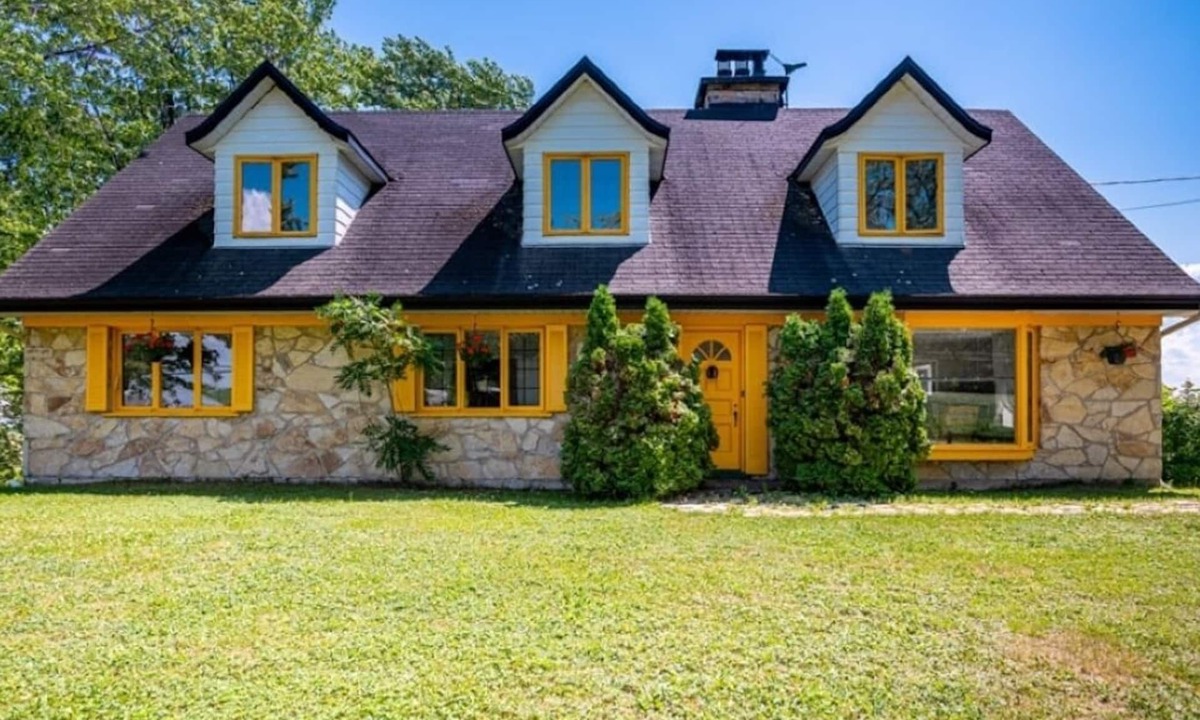 St-Francois-de-l'Ile-d'Orleans House | La Maison de Campagne