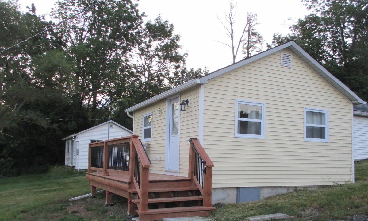 Clementsport Cabin | Cabin #2 (small one bedroom cabin) Not pet friendly.