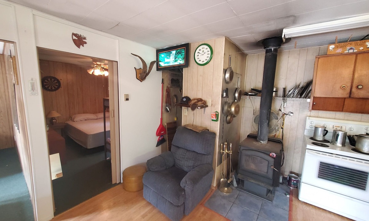 Normandeau Cabin | Cabin Glamping Ironwood Lake, Pinehurst, Elinor, Fork Lake and Rich Lake