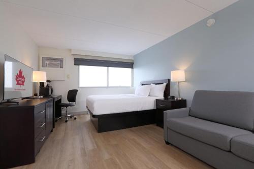 Winnipeg Hotel | Canad Inns Destination Centre Polo Park