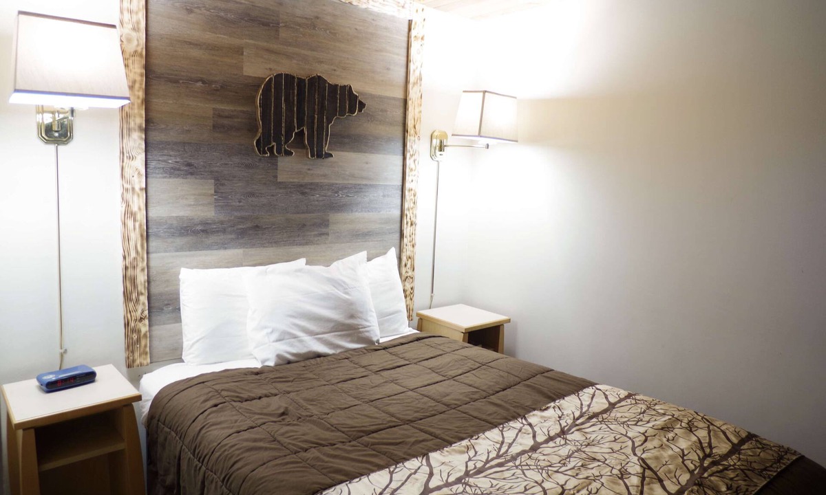 Fernie Hotel | Canadas Best Value Inn & Suites Fernie