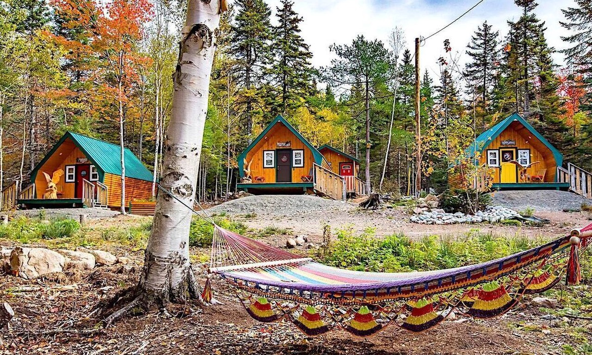 Murray Cabin | Cardinal's Inn Cabin Rental in Nova Scotia