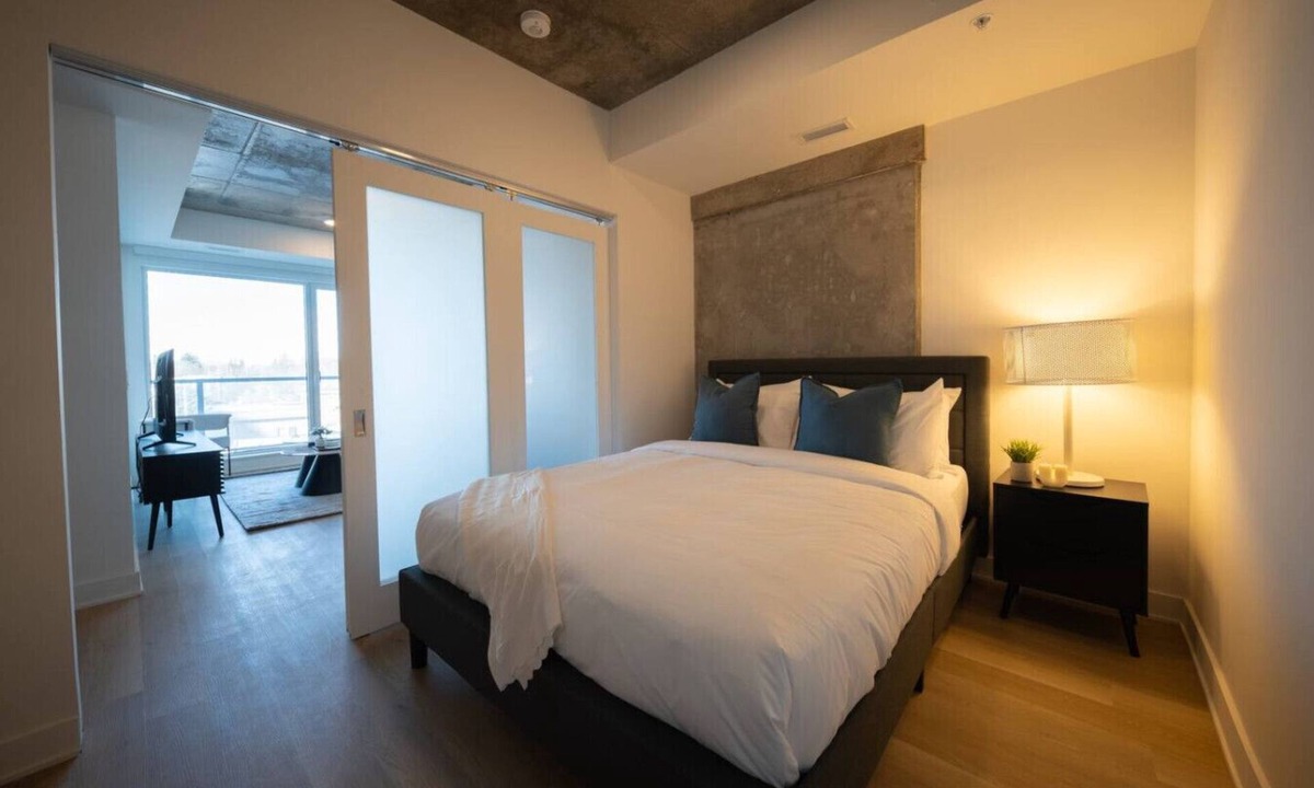 Carlingwood - McKellar Park - Laurentien View Apartment | Carlton West Modern Living | Executive Stay 1BR