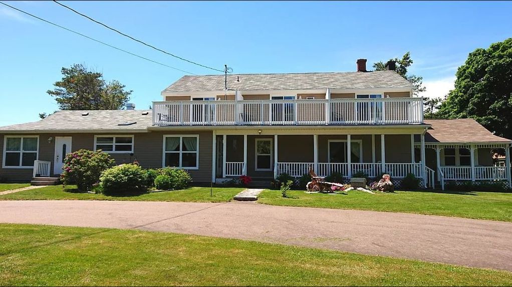 Green Gables House | Cavendish Breeze Inn - Room #3
