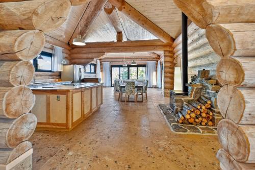 Guysborough County Villa | Cedar Heaven Lake Lodge