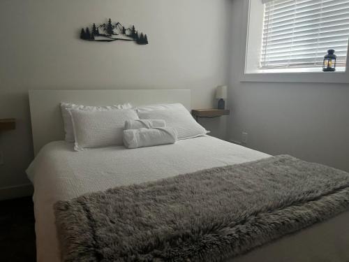 Victoria Apartment | Cedar & Sage Luxury Modern Suite with Full Kitchen