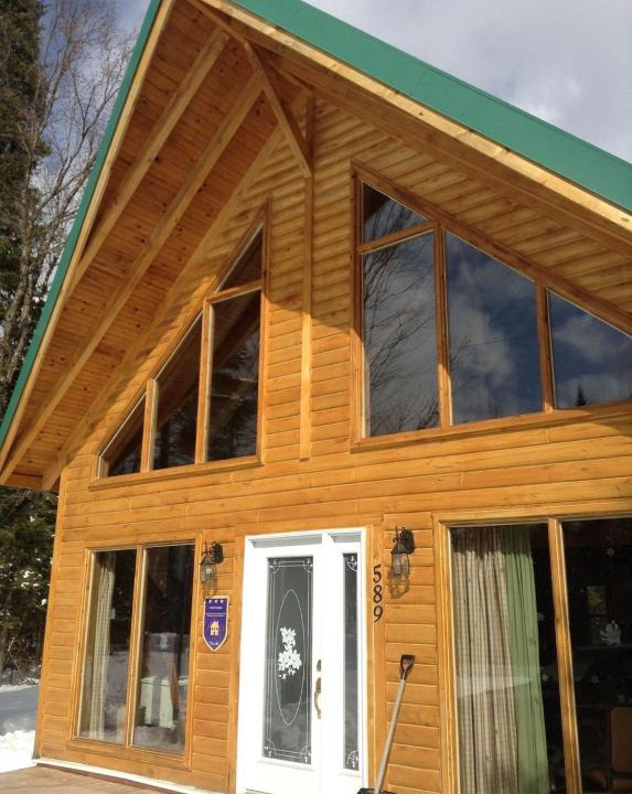 Notre-Dame-Auxiliatrice-de-Buckland Ski Chalet | Chalet d'Anna