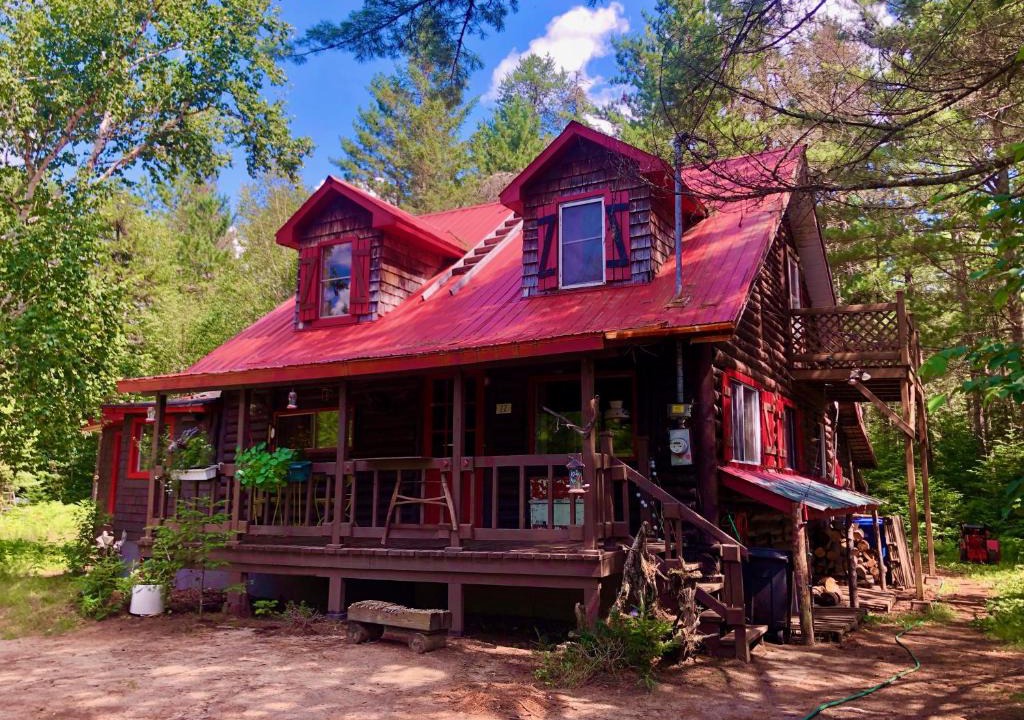 Saint-Alexis-des-Monts Ski Chalet | Chalet en bois rond Mauricie