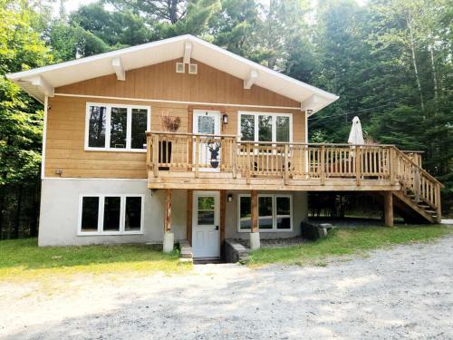 Saint-Faustin-Lac-Carre Ski Chalet | Chalet familial, idéalement situé, billard-table-babyfoot-arcade