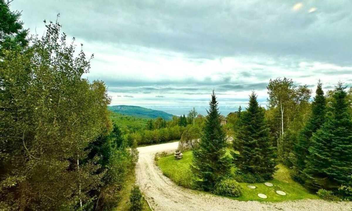 Saint-Joseph-de-la-Rive Ski Chalet | Chalet Horizon Alpin Spa et Vue sur le Fleuve