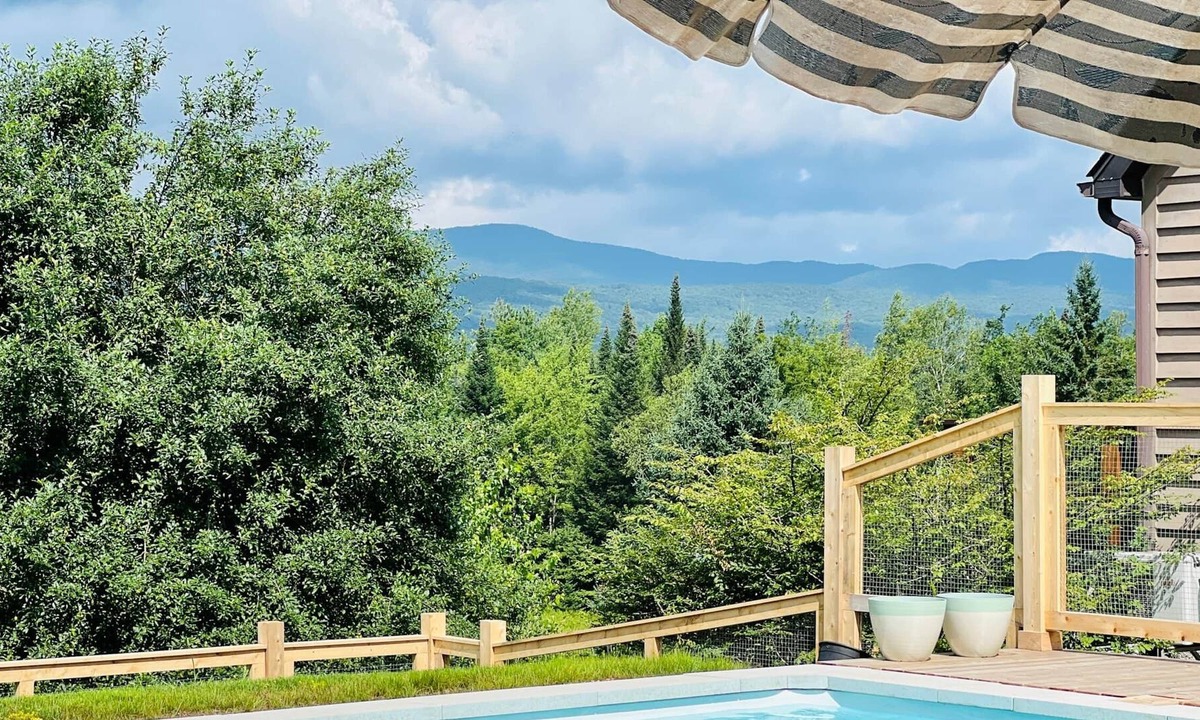 Mansonville Ski Chalet | Chalet Nèchoula-Splendid view-Spacious