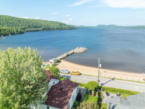 Mauricie Ski Chalet | Chalet & Plage 4 ch 12 pers Lac-aux-Sables