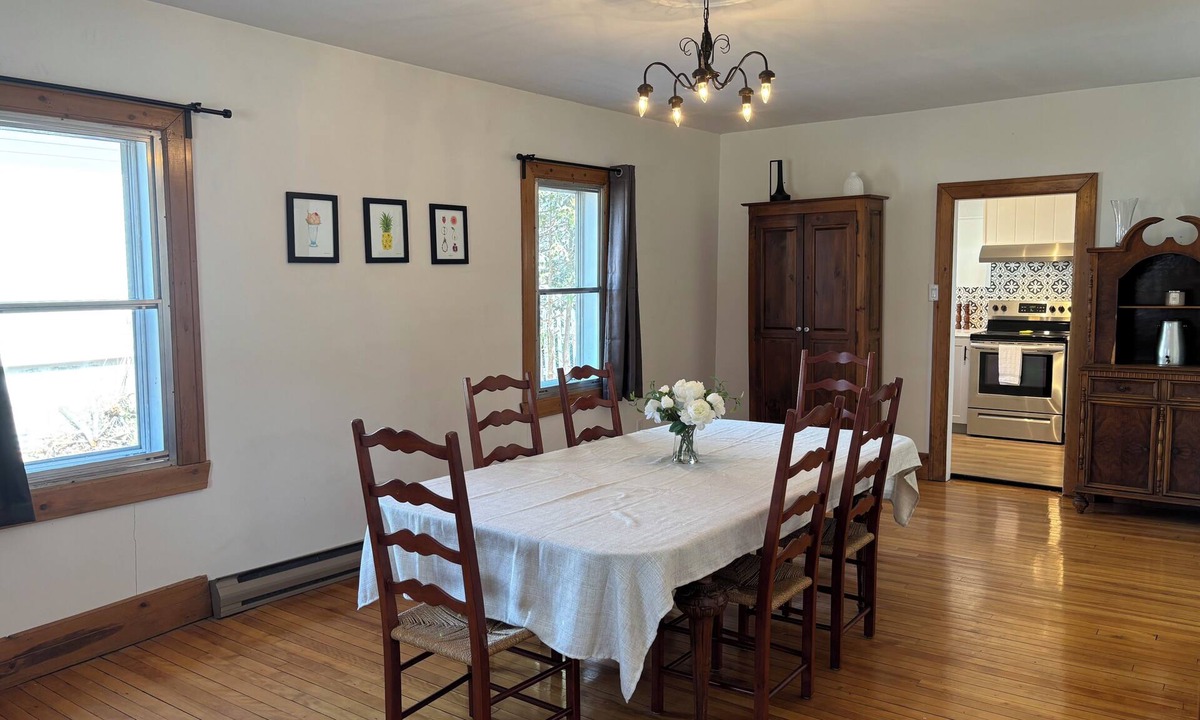Beaconsfield House | Charming Beaconsfield Home