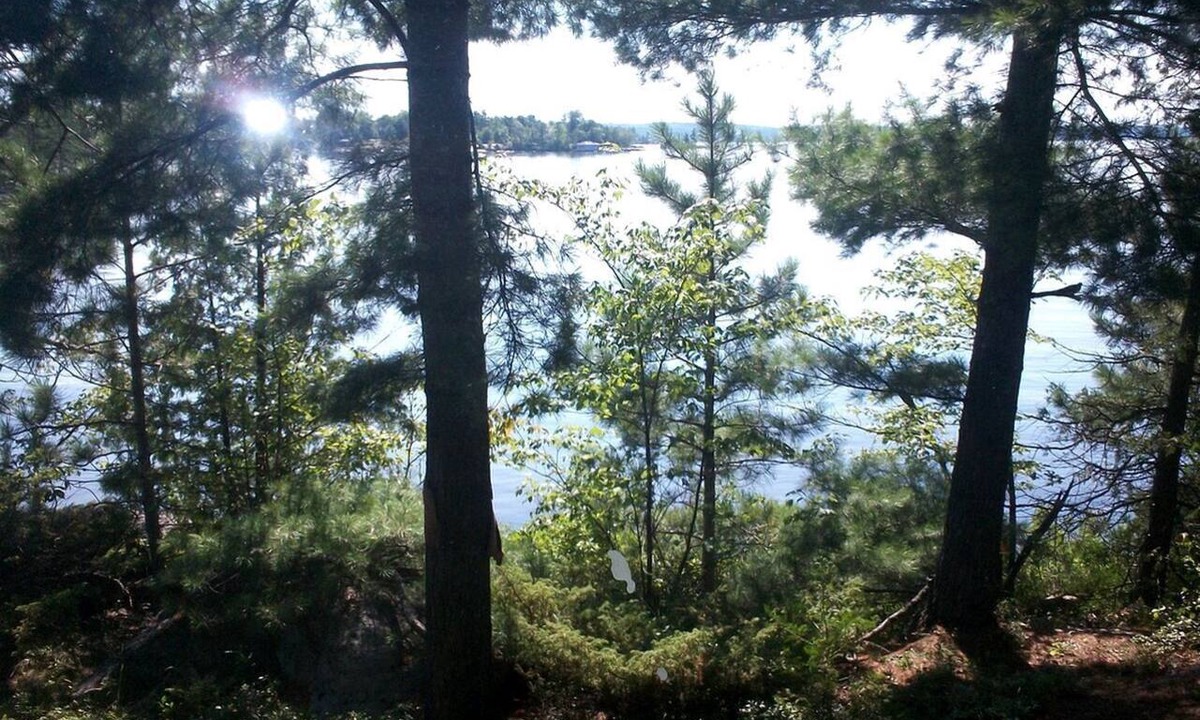 Nipissing Cottage | Charming Cottage With Breathtaking Views of Lake Nipissing, Ontario