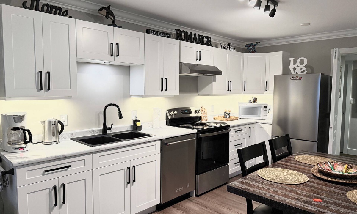 Mill Bay Apartment | Charming Mill Bay 2 Br Suite