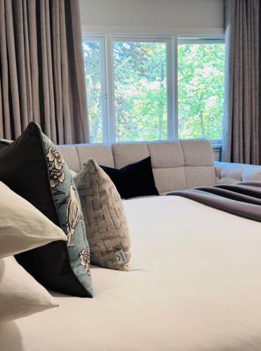 West Side House | Charming Queen Bedroom with Bathroom Vancouver West