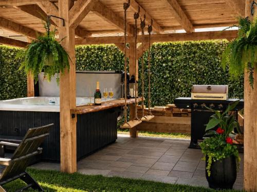 Eastman Ski Chalet | Charming Retreat in Eastman Spa Ski & Hiking