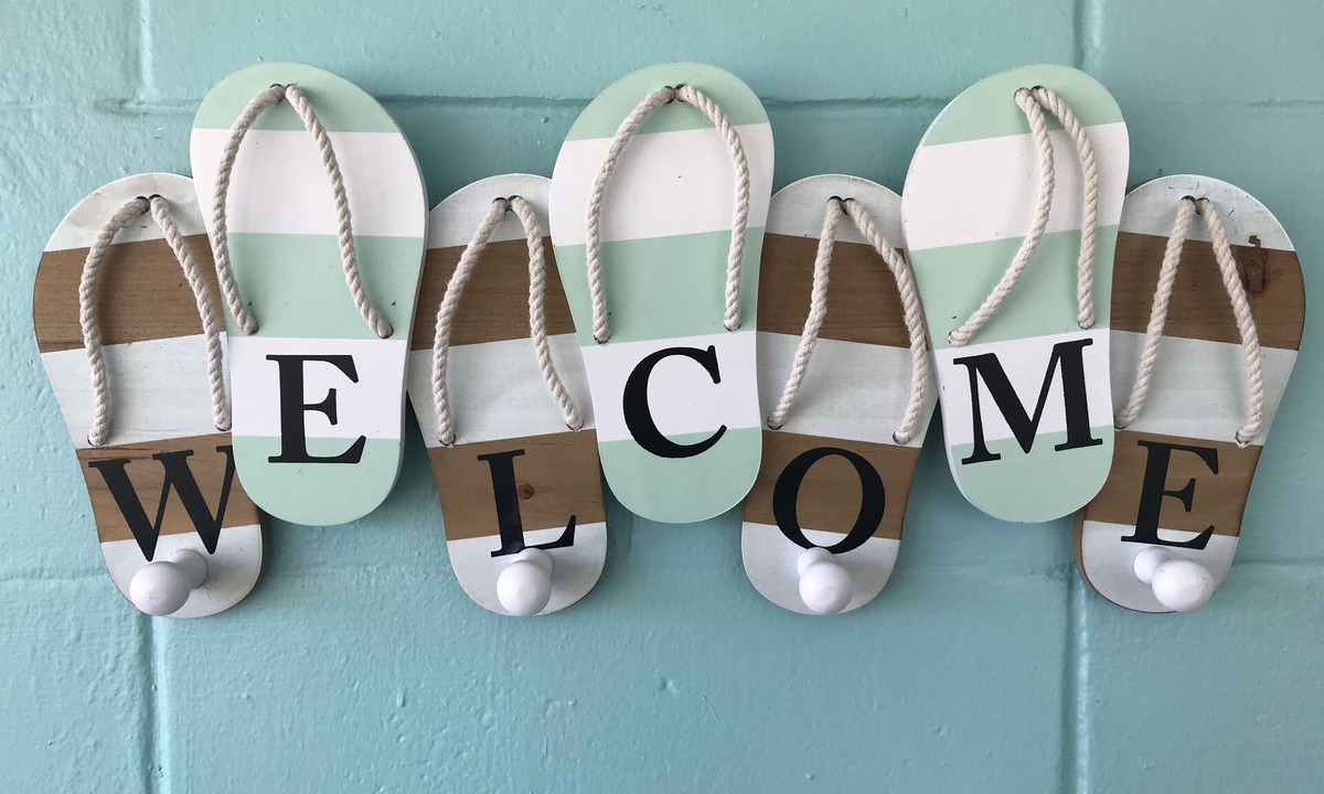 Ormond-by-the-Sea House | Charming Starfish Cottage! Walk to the beach and the river!