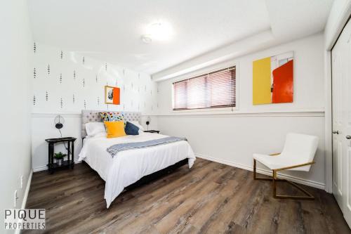 Jasper Place Apartment | Chic Modern Vibes - Sleeps 6 - Netfix - Wifi - Long Stays