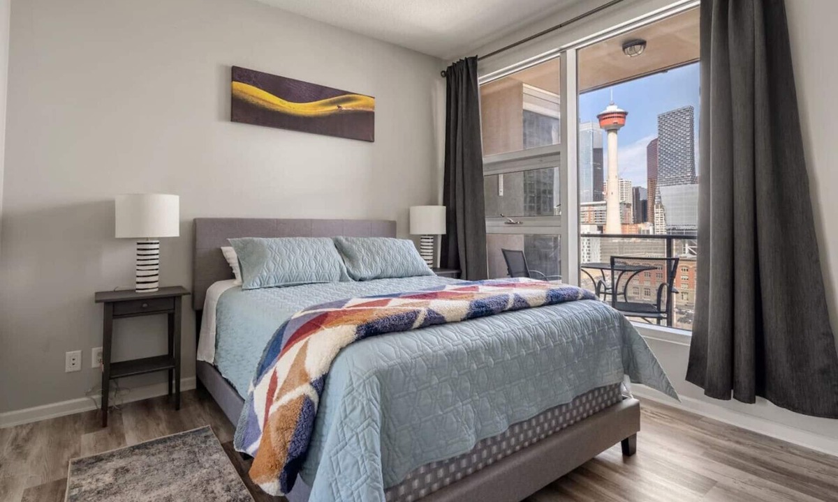 Victoria Park Condo | City View 1BR Downtown Calgary
