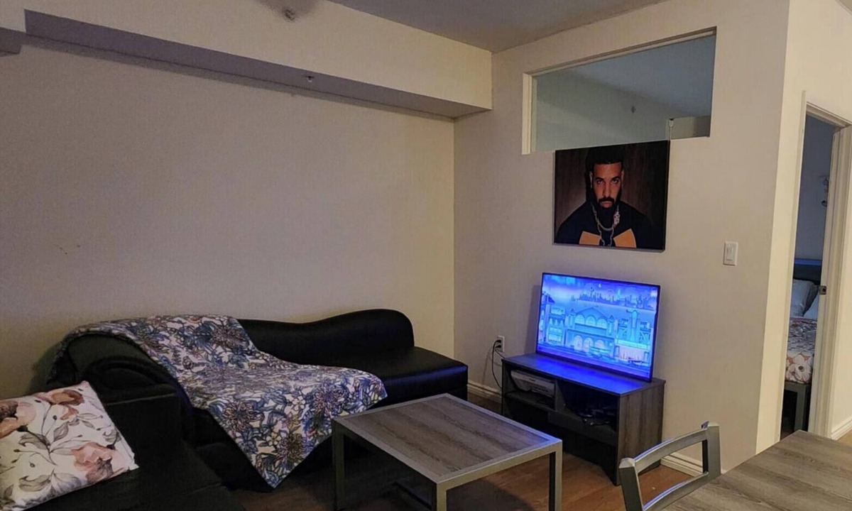 Waterloo Condo | Classic Condo in the University District!