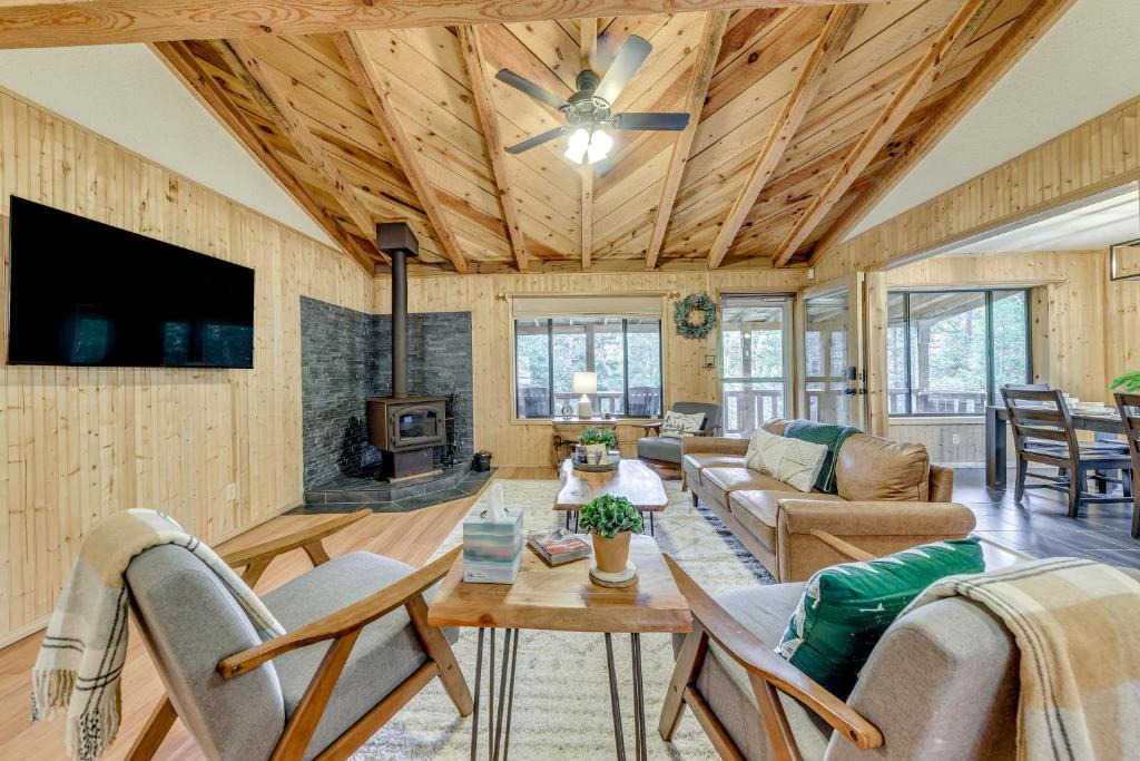 Cloudcroft House | Cloudcroft Mountain Retreat ~ 5 Mi to Skiing!