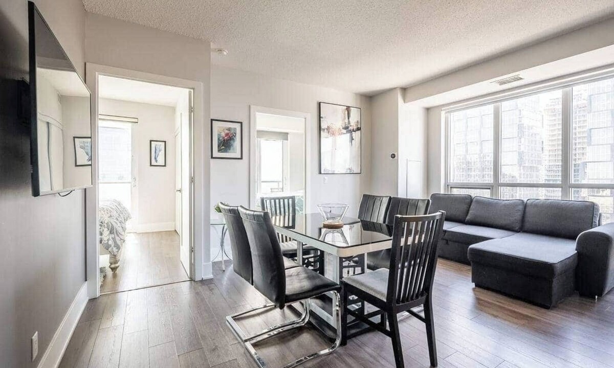 Fashion District Hotel | CN Tower 3BR Suite | Walk to Rogers & Waterfront