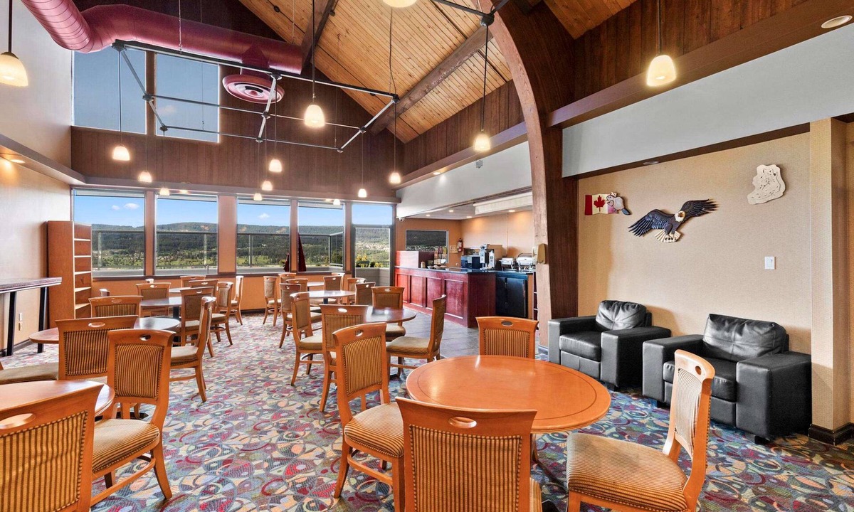Williams Lake Hotel | Coast Fraser Inn
