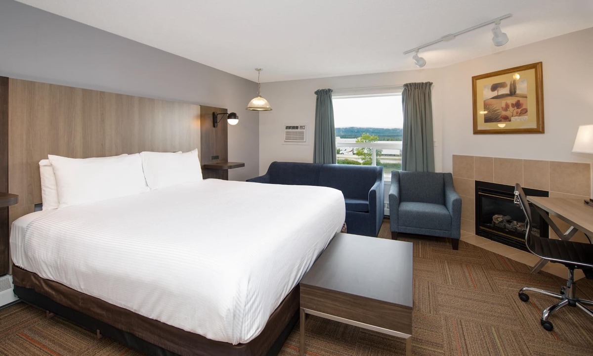 Hinton Hotel | Coast Hinton Hotel