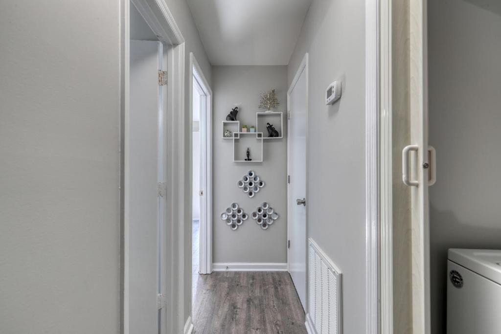 Crescent Beach Apartment | Coastal Bliss