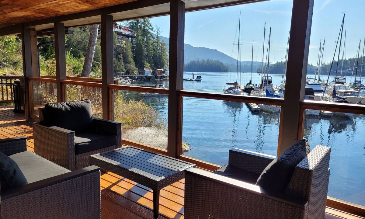 Irvines Landing Ski Chalet | Coastal Serenity Chalet