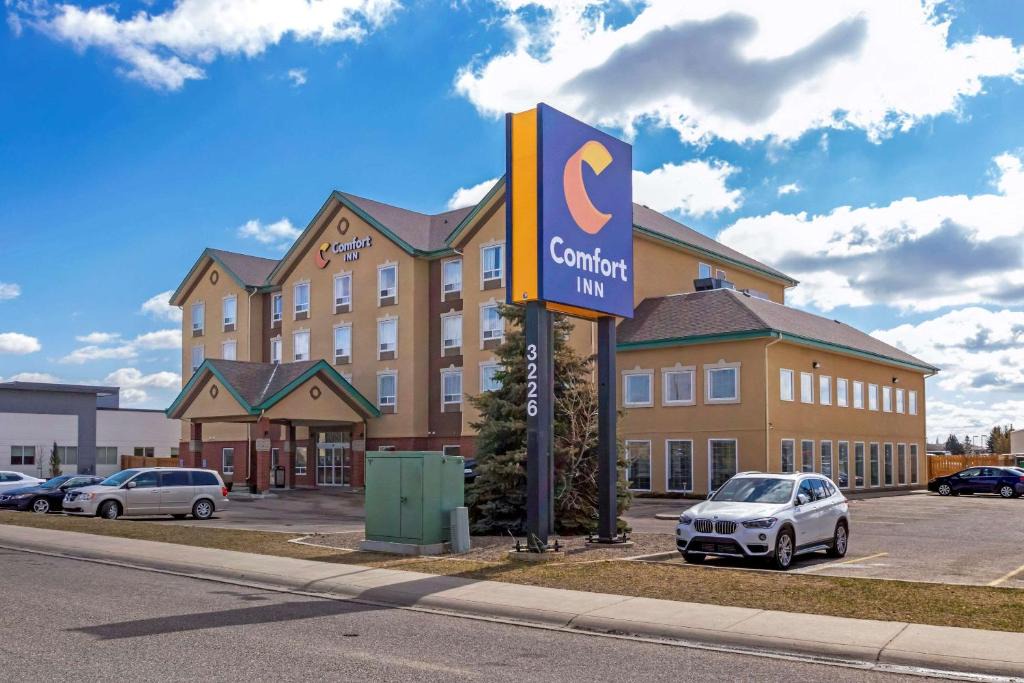 South Lethbridge Hotel | Comfort Inn