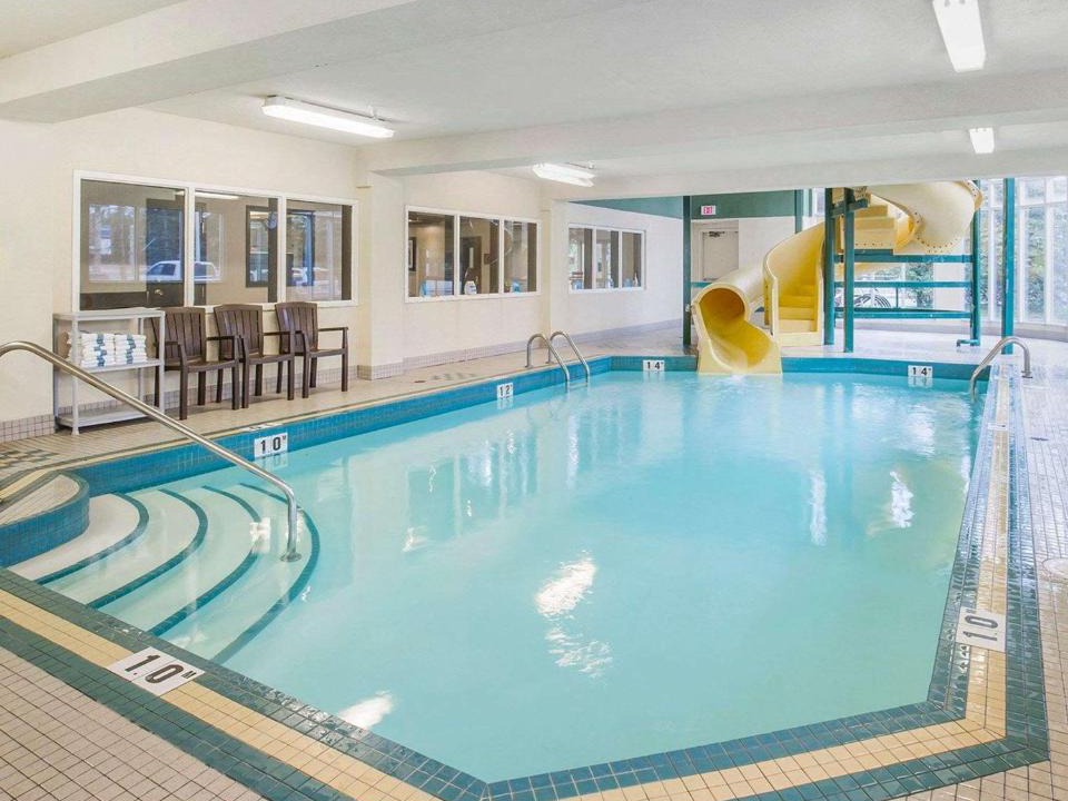 Banff Trail Hotel | Comfort Inn & Suites University