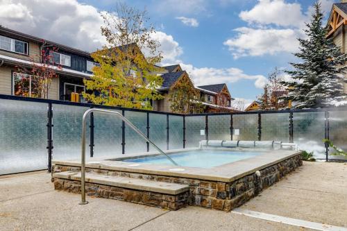 Copperstone Resort House | Comfy 2BR Minutes from Downtown with Hot Tub
