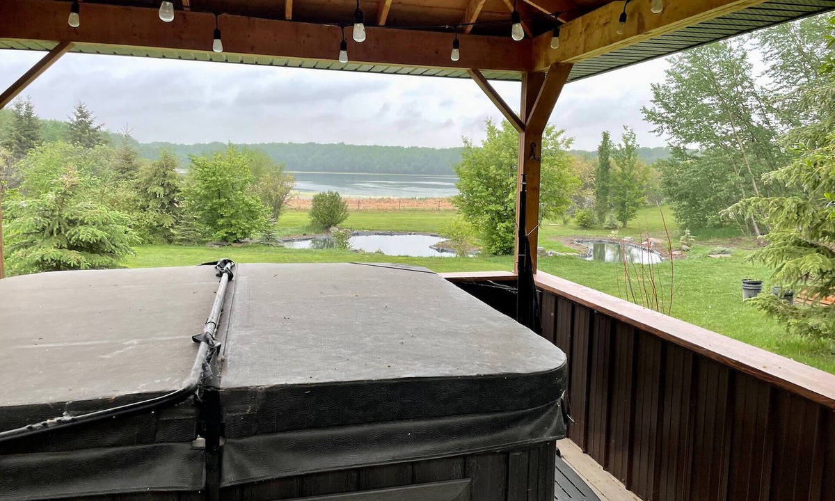 Central Alberta House | Compass Bell— Lakeview Events