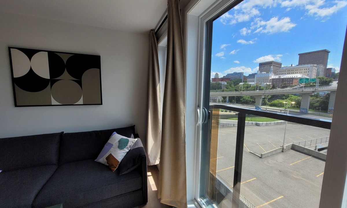 Saint-Roch Condo | CONDO MID-CENTURY MODERN STYLE - POOL/TERRACE