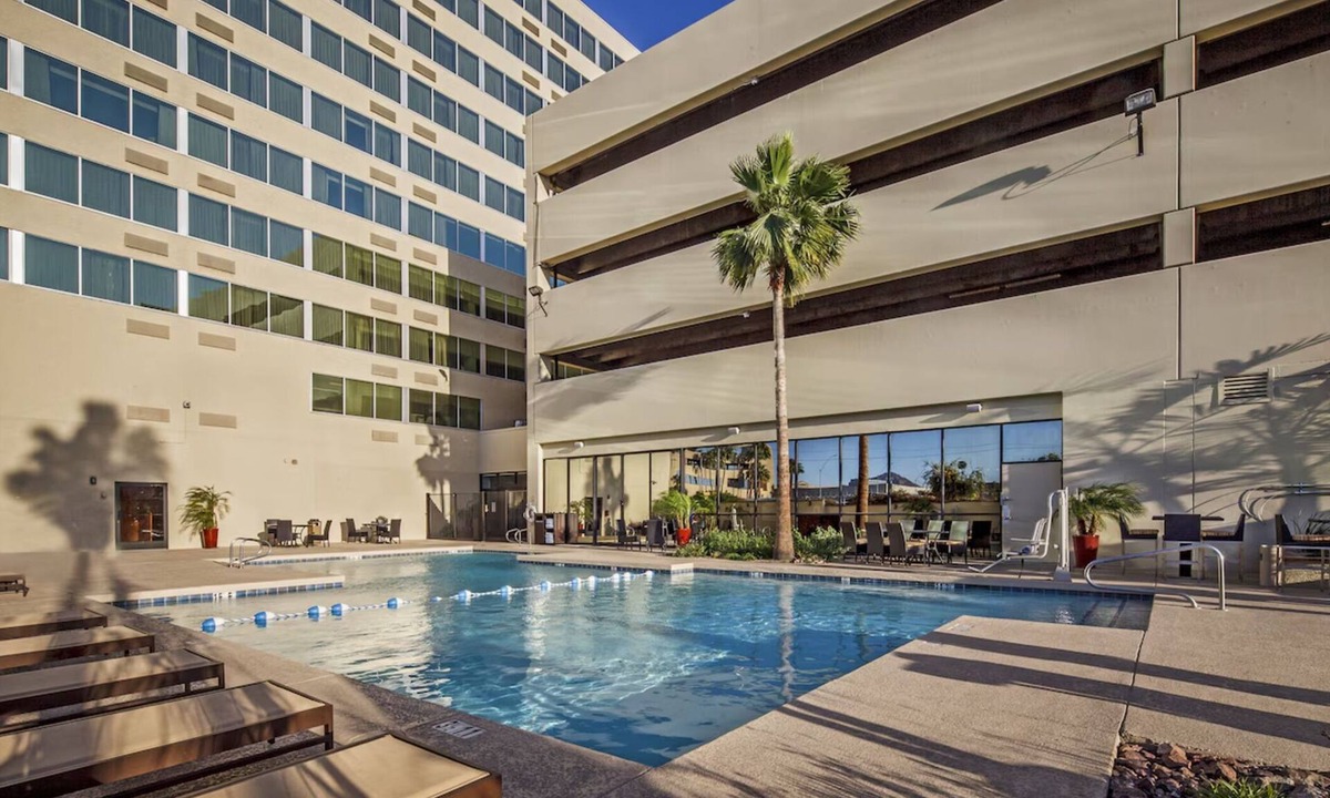 Phoenix Hotel | Convenient Phoenix Getaway with Outdoor Pool & Free Airport Shuttle