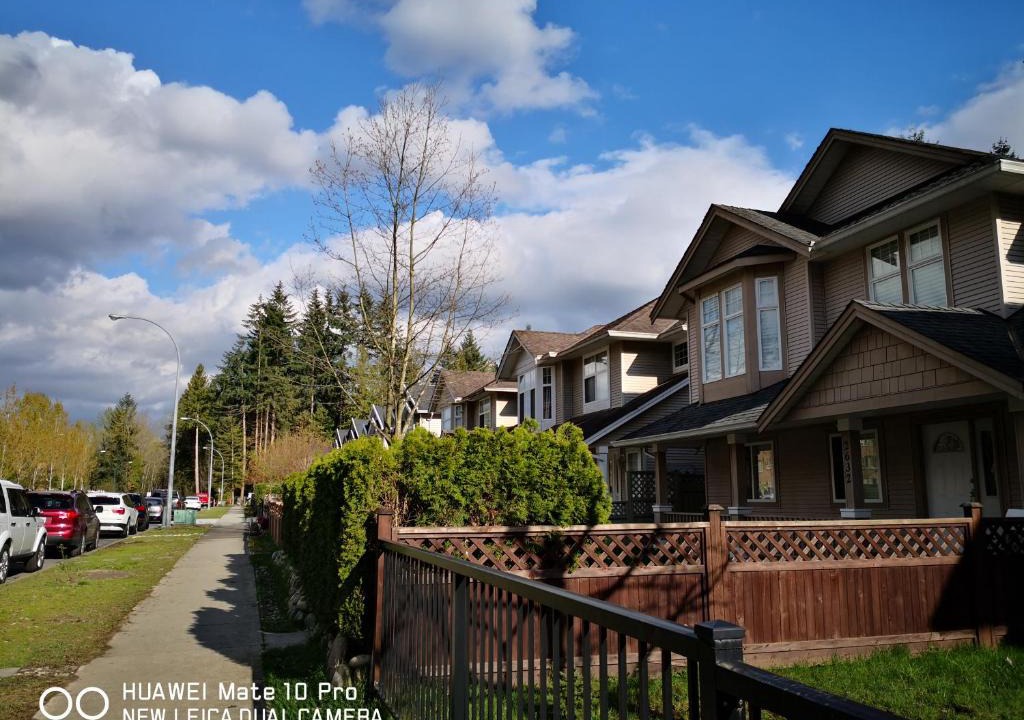 Coquitlam House | Coquitlam center, 2 bedroom suite, walking to skytrain