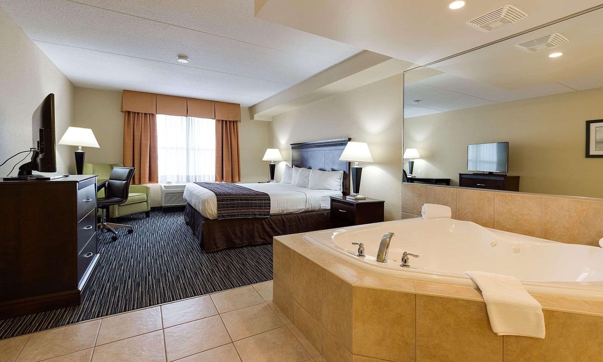 Niagara Falls Hotel | Country Inn & Suites by Radisson, Niagara Falls, ON