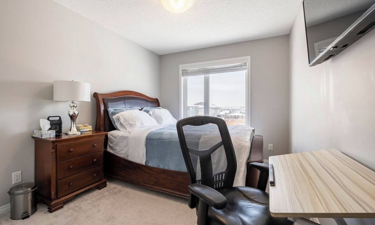Northwest Calgary House | Cozy 1 bedroom private washroom with a Central AC