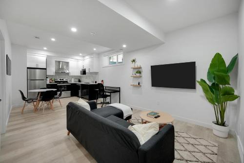 Southwest Calgary Apartment | Cozy 2 bed Basement in SW Calgary Close to Banff, Spruce Meadows