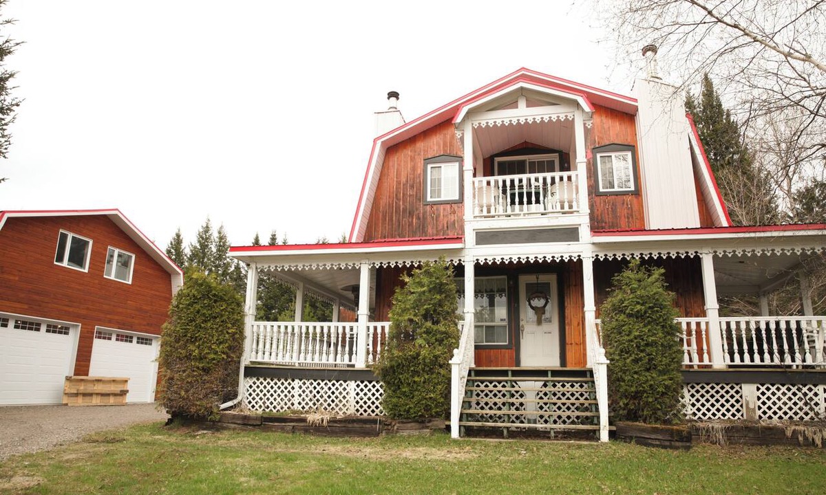 Saint-Faustin-Lac-Carre Apartment | Cozy 2 bedroom Apt, 15 minutes from Mont-Tremblant, at base of Mont-Blanc