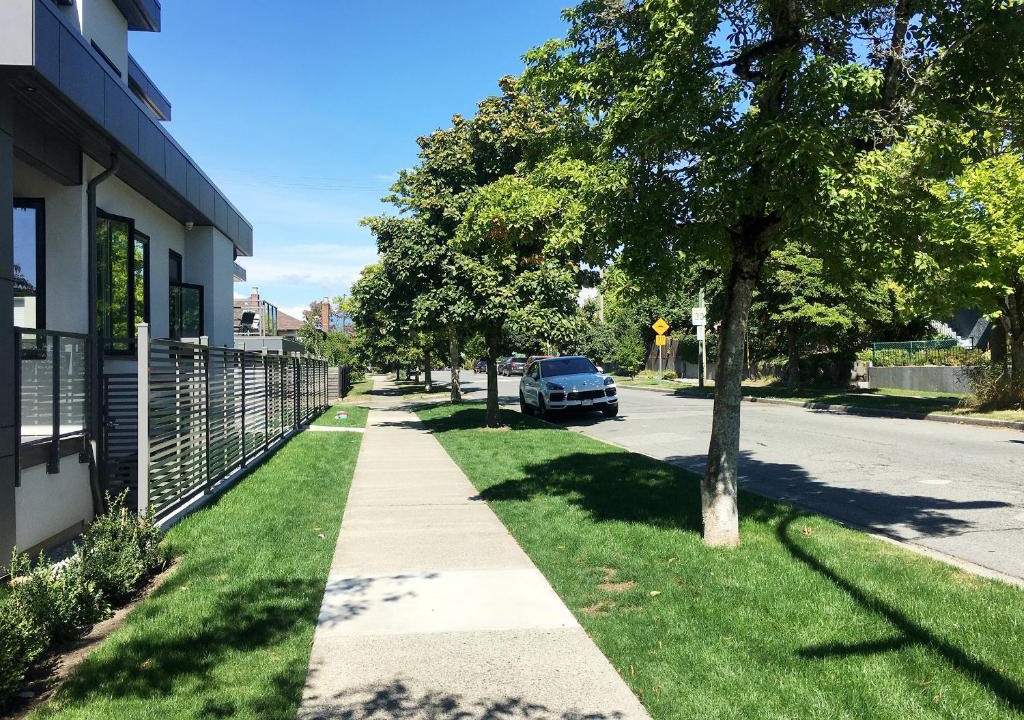Riley Park-Little Mountain House | Cozy 3BDR Suite near Queen Elizabeth Park