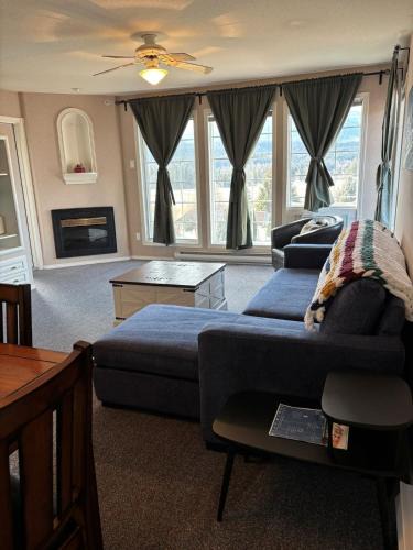 East Kootenay Apartment | Cozy getaway with a view!