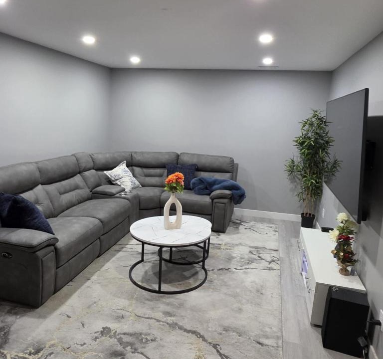 Evanston Apartment | Cozy New 2BR Suite Retreat