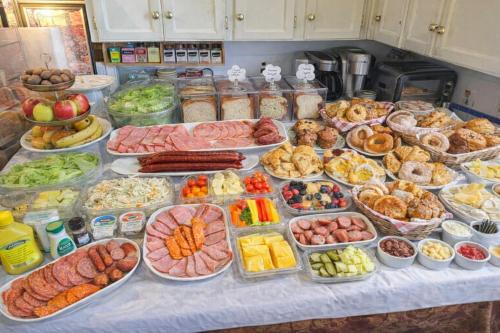 Townline Hill Bed & Breakfast | Cozy Nook in Fraser Valley Getaway with Breakfast