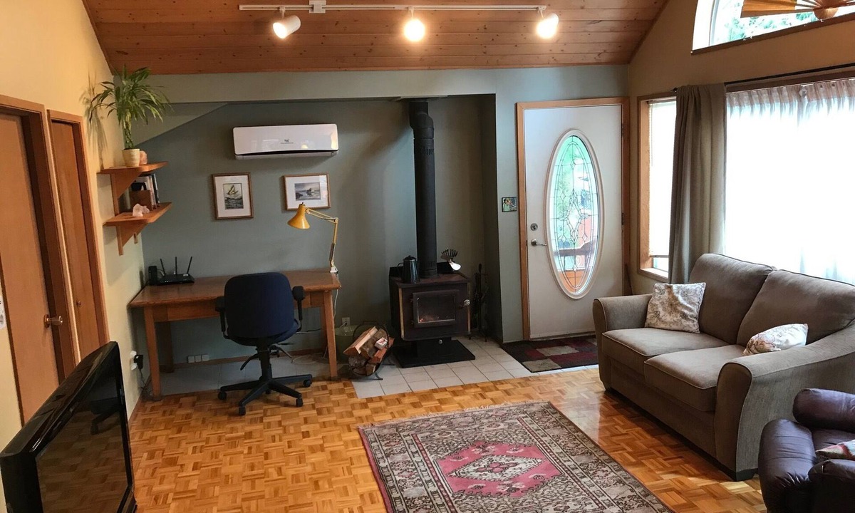 Pender Island House | Cozy & Peaceful Island Retreat