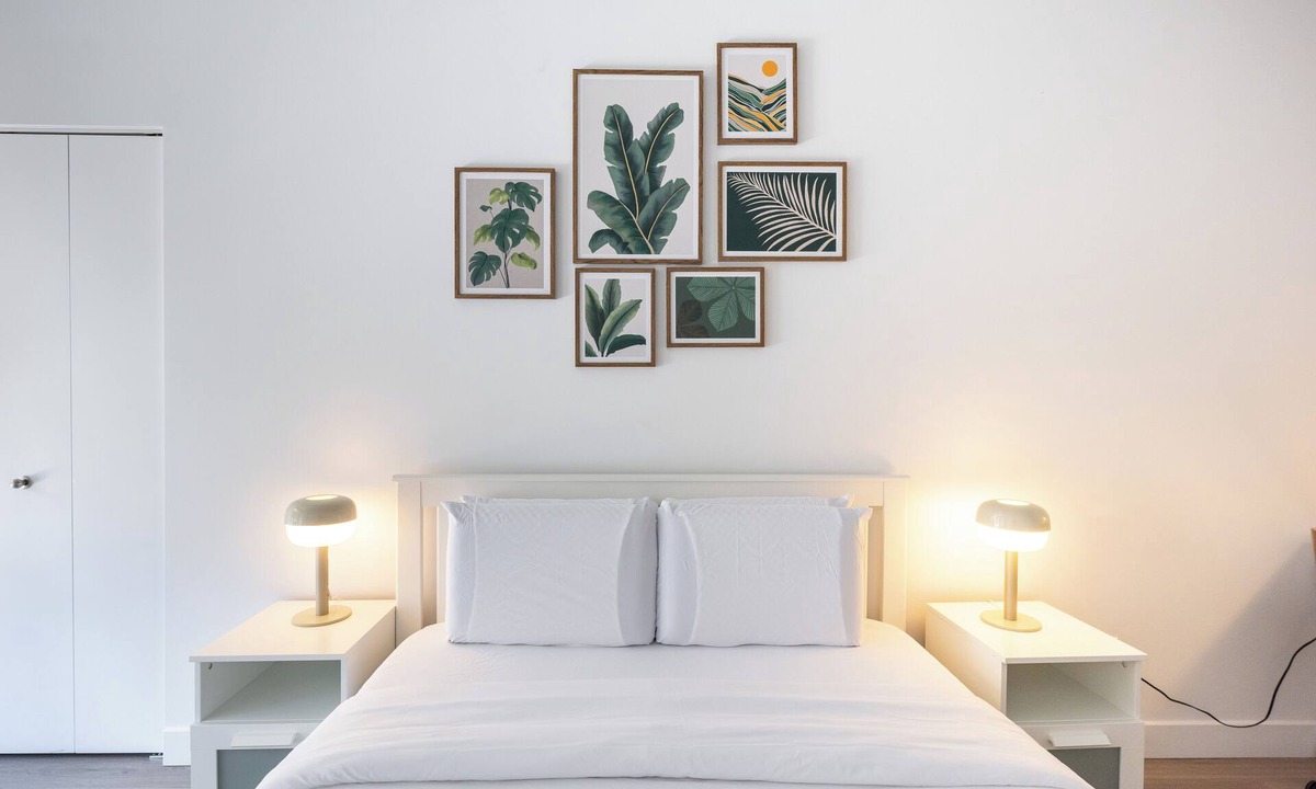 Cite Multimedia Apartment | Cozy retreat in Old Port Montreal