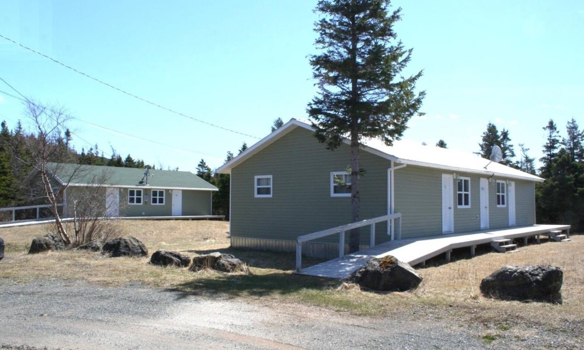 Terra Nova Apartment | Crocker Cabins Unit 1 offers a self‑contained efficiency unit in Gros Morne.