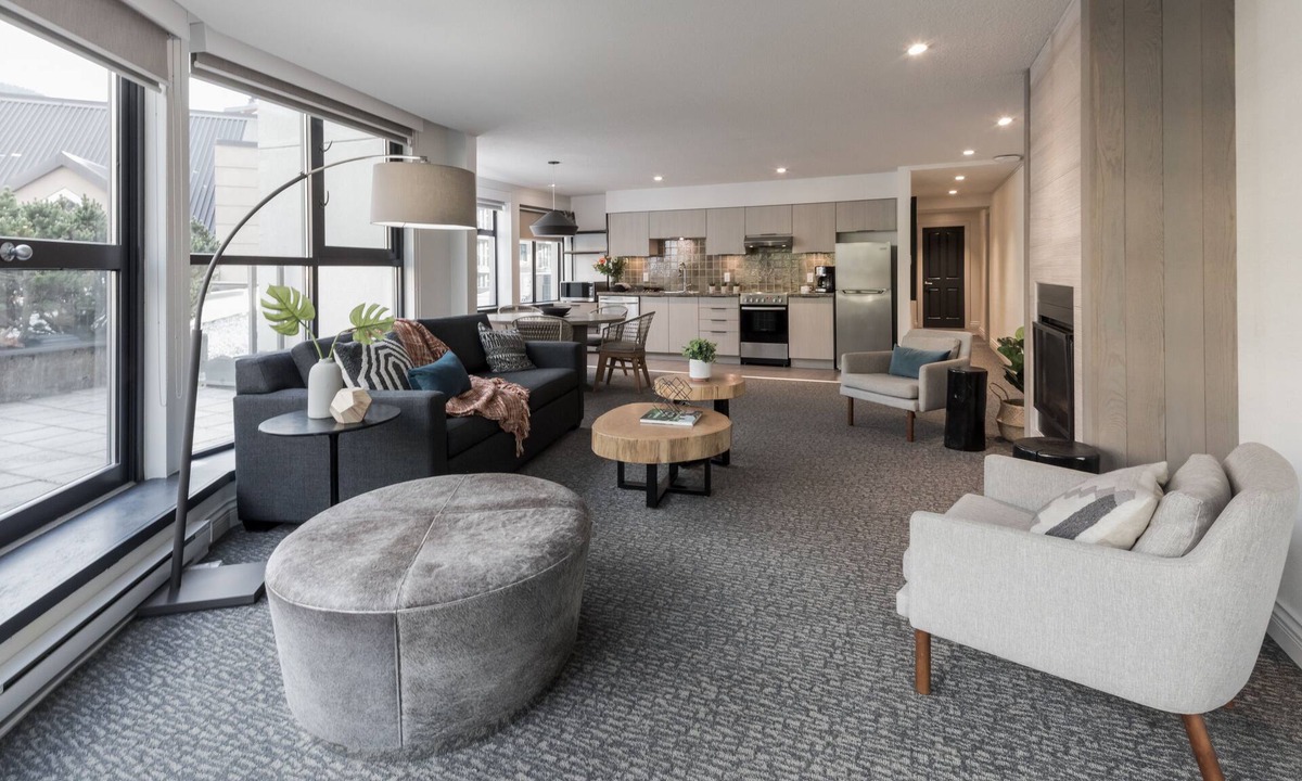 Whistler Village Hotel | Crystal Lodge